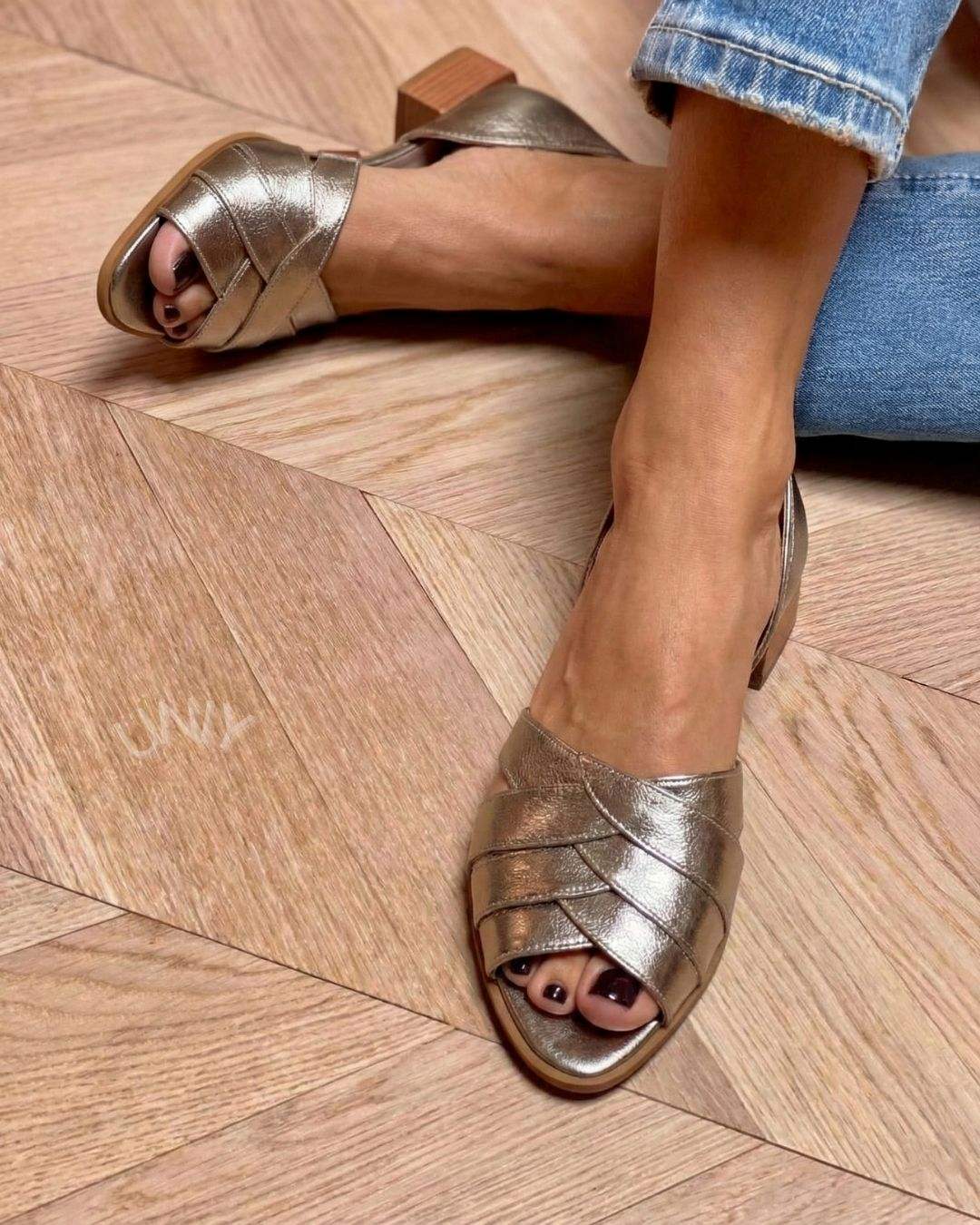 Champagne Metallic Cross Strap Open Toe Versatile Sandals [Pre Order]