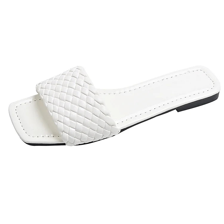 Pantofole casual con punta quadrata e dettagli in tessuto a tinta unita 