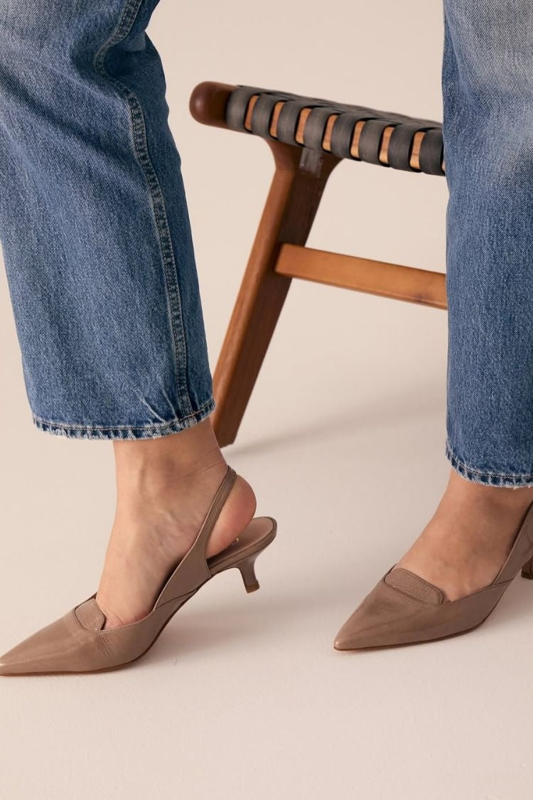 Eleganti e versatili sandali con tacco a spillo e cinturino posteriore in tinta unita [Pre-ordine] 