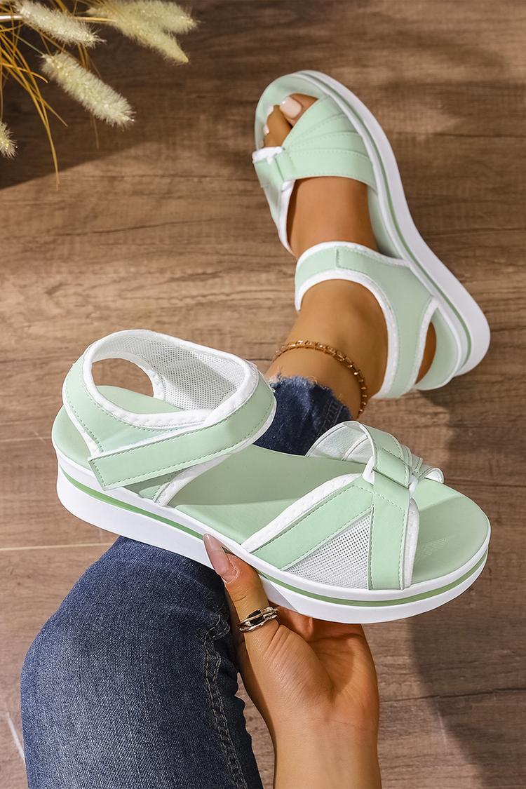 Sandali casual con plateau e punta tonda con patchwork e finiture a contrasto