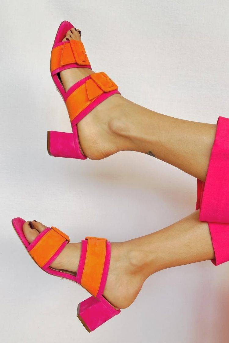 Sandali con tacco a spillo e cinturino aperto [Pre-ordine]