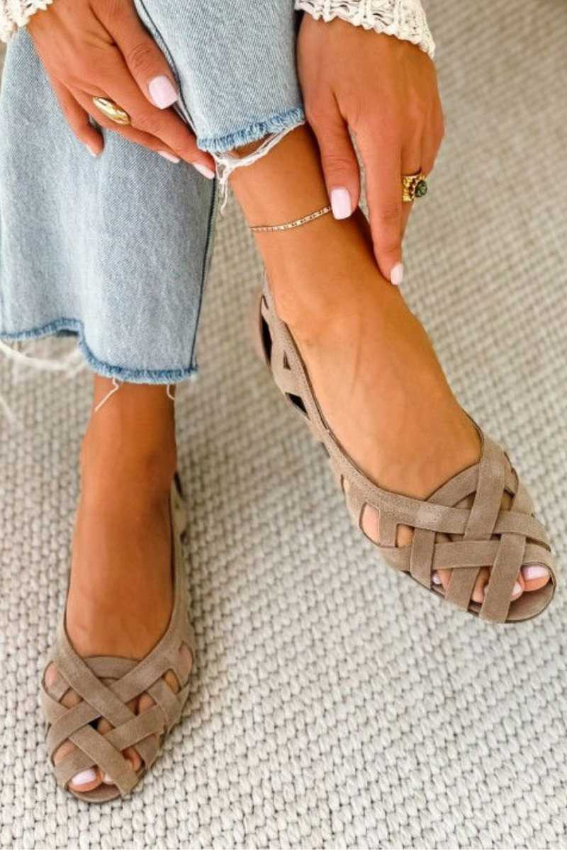 Sandales plates décontractées tissées à bout ouvert croisé