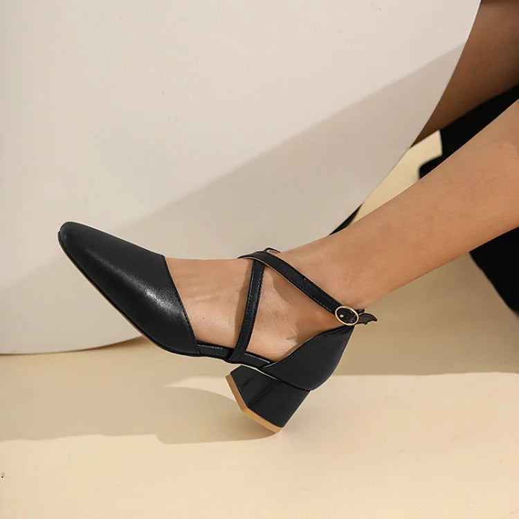 Scarpe con tacco grosso, punta quadrata, fibbia e cinturino incrociato, tinta unita
