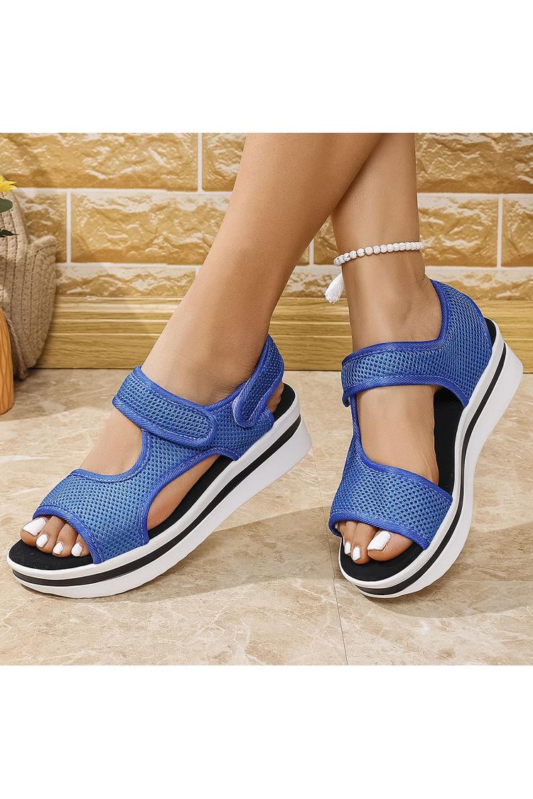 Sandali casual traspiranti con punta tonda e cinturino asimmetrico tinta unita