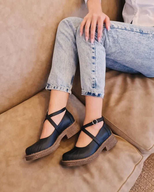 Mary Jane mit Kreuzriemen und klobigem Absatz, niedrige Absätze [Vorbestellung]