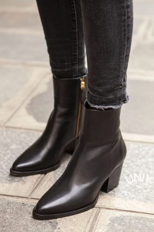 Botas de Cano Curto com Salto Quadrado em Pele Preta [Pré-Encomenda]