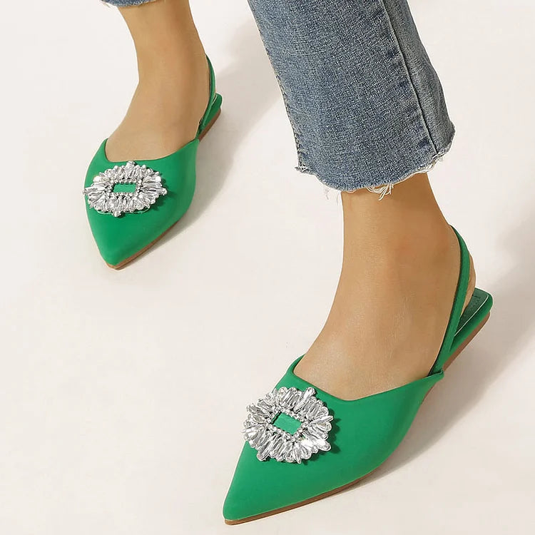 Freizeit-Flats mit spitzem Zehenbereich und Slingback-Riemen mit Strasssteinen