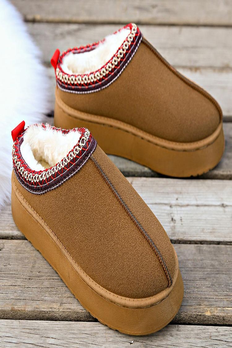 Stivali da neve bassi con plateau e fodera in pelliccia sintetica con motivo a punto scamosciato 