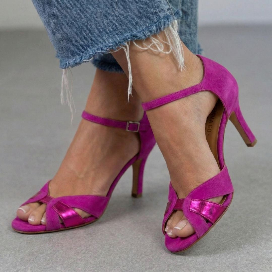 Sapatos de Salto Médio com Biqueira Aberta em Camurça Sintética Fúcsia com Detalhe Metálico [Pré-Encomenda]