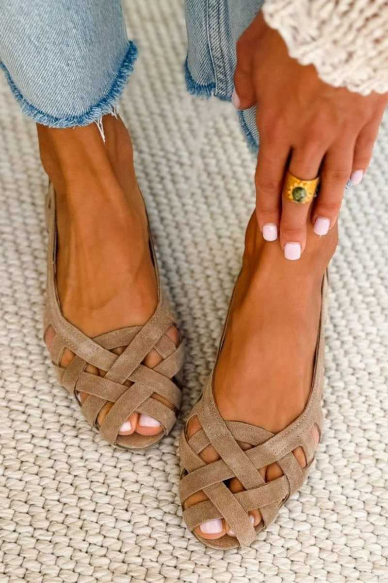 Sandales plates décontractées tissées à bout ouvert croisé