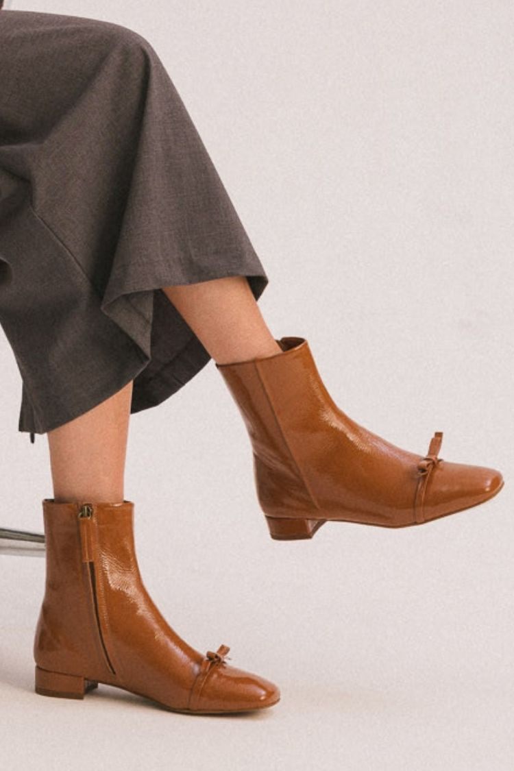 Botas de Tornozelo com Laço, Biqueira Quadrada em Couro Tan [Pré-Encomenda]