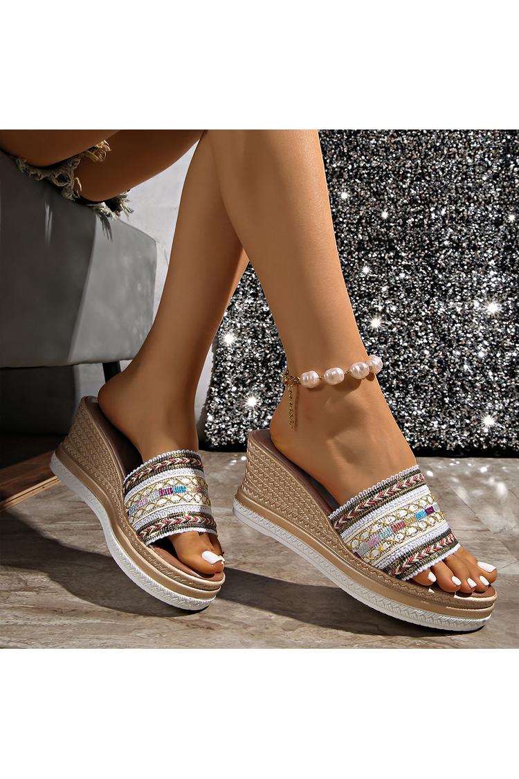 Pantofole casual con zeppa e punta rotonda in stile boho con motivo multicolore 