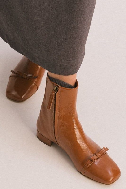 Botas de Tornozelo com Laço, Biqueira Quadrada em Couro Tan [Pré-Encomenda]