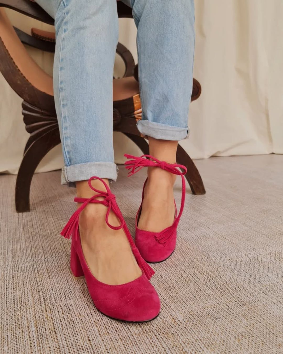 Décolleté con tacco spesso, punta affilata, lacci e frange [Pre-ordine] 