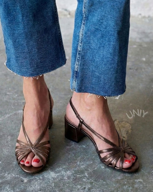 Bronzefarvede metalliske remsandaletter med åben tå og blokhæl [Forudbestilling]