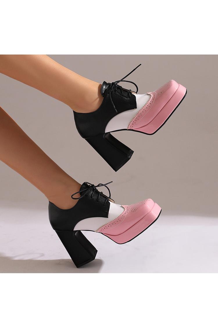 Scarpe con tacco grosso e plateau con lacci e punta quadrata in patchwork colorblock 