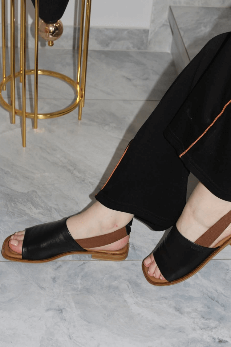 Ballerine aperte in similpelle con cinturino elastico sul retro [Pre-ordine]