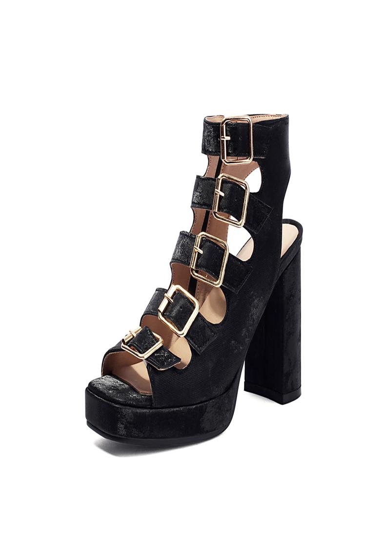 Scarpe con tacco grosso, cinturino posteriore, fibbia e punta quadrata traforata 