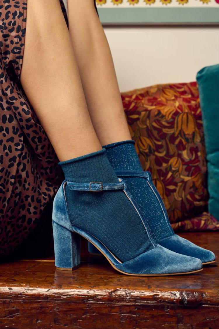 Chic Blue Velvet Pointed Toe T-Strap Block Heels [Pre Order]