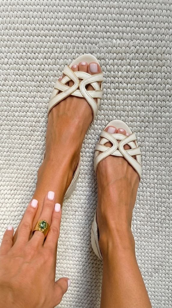 Cutout Open Toe Closed Back Cream Flat Sandals [Pre Order]