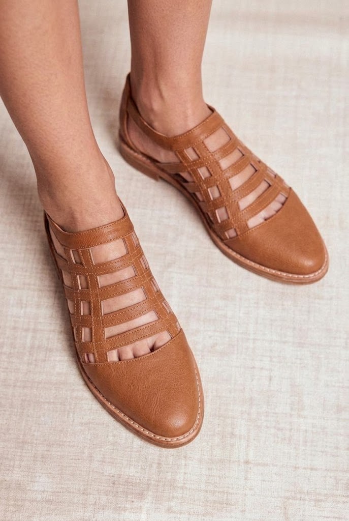 Caged Faux Leather Closed Toe Strappy Tan Flats [Pre Order]