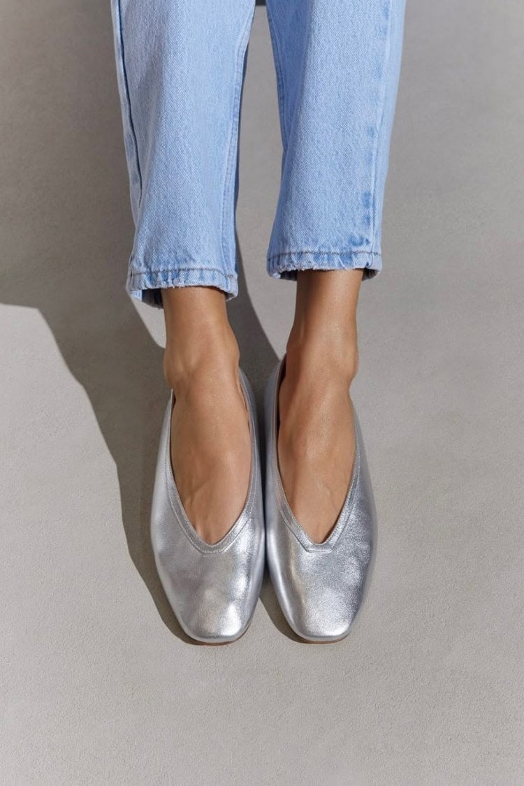 Silver Metallic Square Toe V-Cut Silver Ballet Flats [Pre Order]