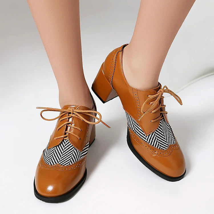 Scarpe Oxford brogue casual con punta tonda, lacci e tacco spesso 