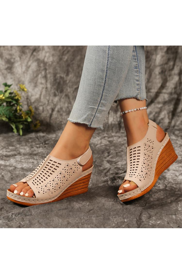 Sandali con zeppa e cinturino posteriore casual, con punta tonda e traforata, tinta unita