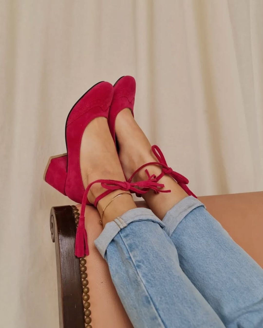 Décolleté con tacco spesso, punta affilata, lacci e frange [Pre-ordine] 