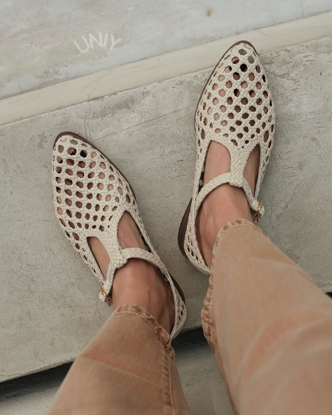 Elegantes Mary Janes beige con punta tejida, versátiles [Reserva]