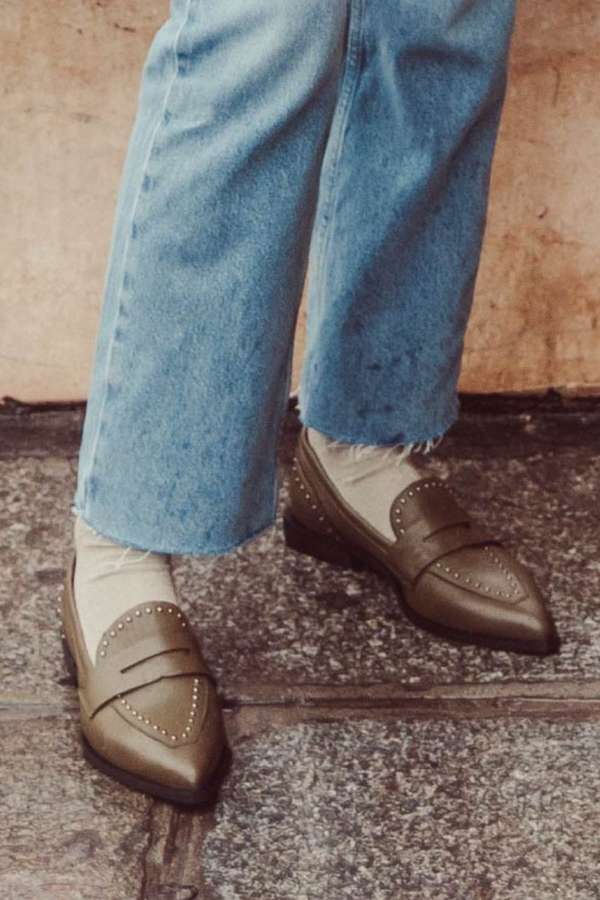 Wildleder Nieten Spitz zulaufende Loafers [Vorbestellung]