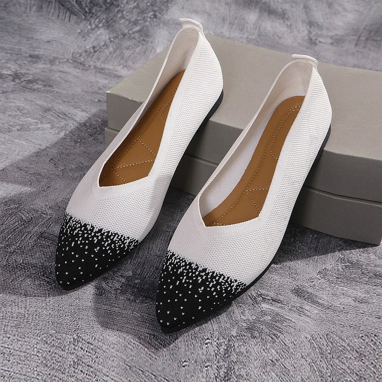 Ballerine traspiranti con punta affilata e lavorazione a maglia colorblock