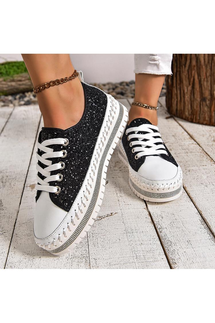 Sneakers casual con lacci e punta tonda con patchwork scintillante e dettagli cuciti 