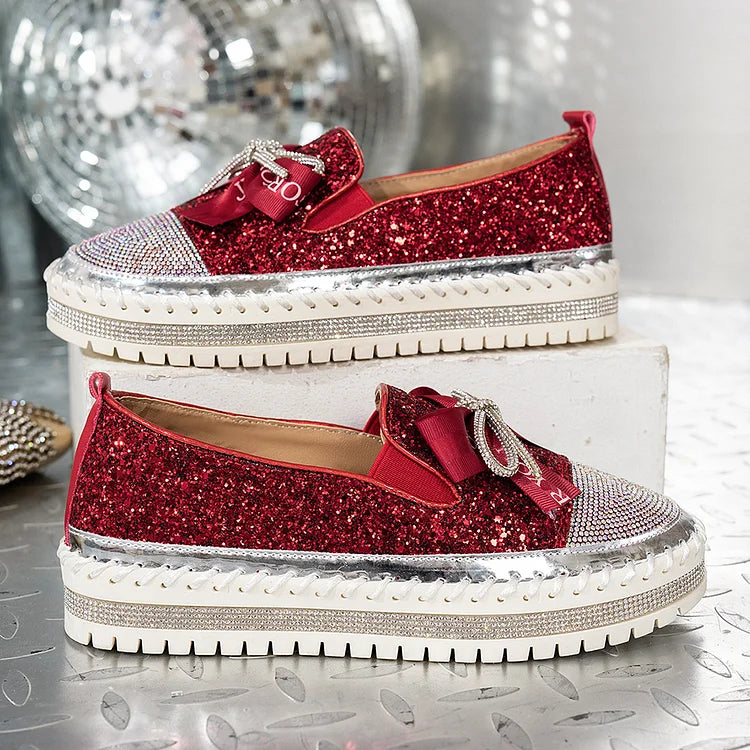 Błyszczące mokasyny z kokardą z kryształków, ozdobione przeszyciami, z okrągłym noskiem