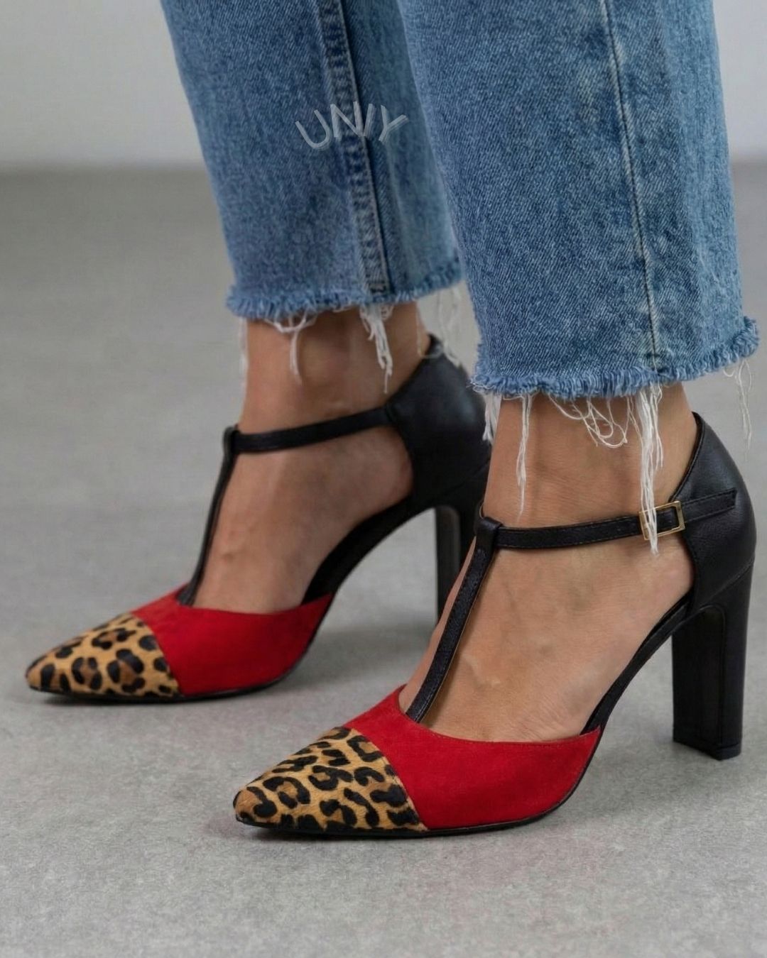 Leopard Rot Schwarz Farbblock T-Riemchen Spitz Blockabsatz [Vorbestellung]