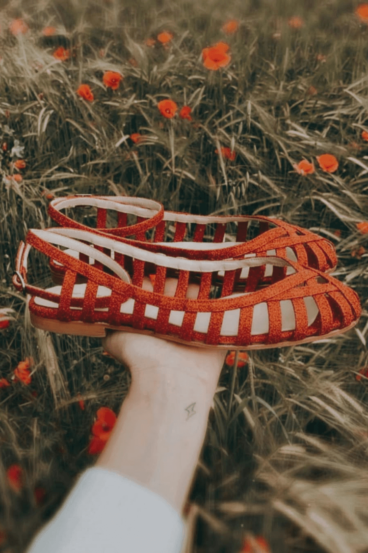 Aushöhlte Knöchelriemen Rundzehen Sandalen