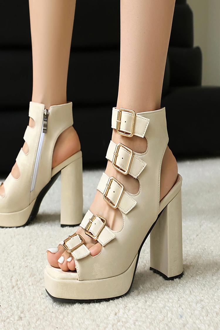 Scarpe con tacco grosso, cinturino posteriore, fibbia e punta quadrata traforata 