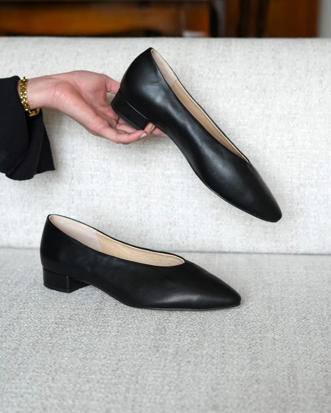Minimalistische schwarze spitze Zehen Vielseitige flache niedrige Absätze [Vorbestellung]