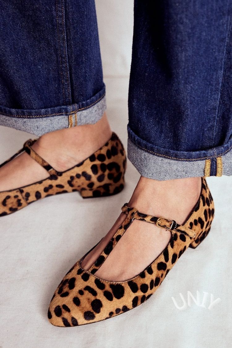 Ballerine casual con punta a punta e cinturino a T con stampa leopardata [Pre-ordine] 