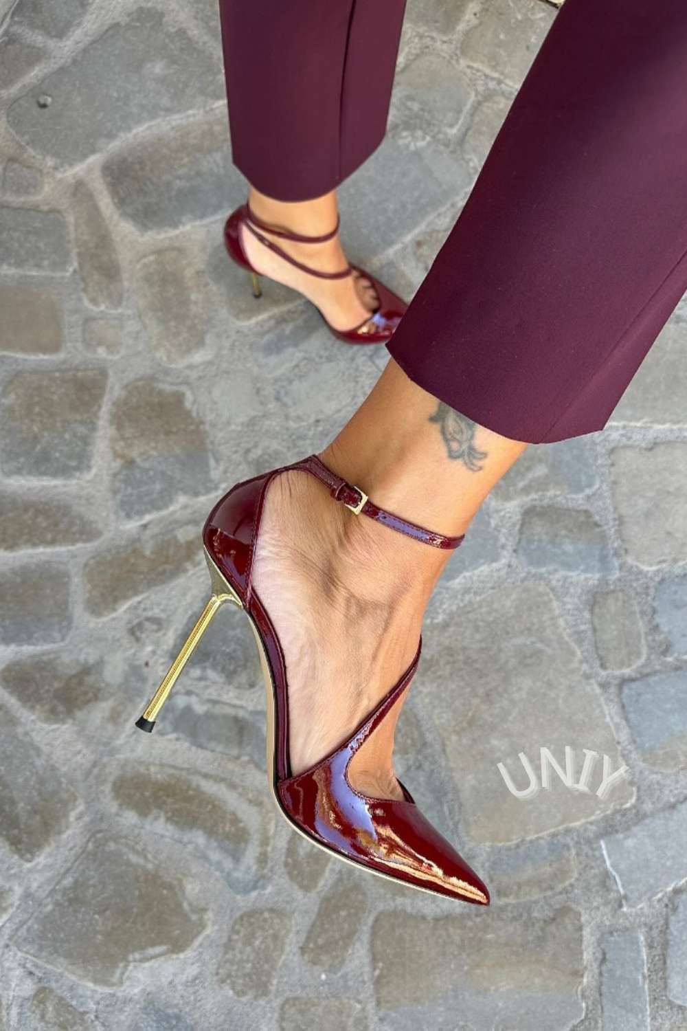 Scarpe con tacco a spillo e cinturino alla caviglia in vernice nera [Pre-ordine] 