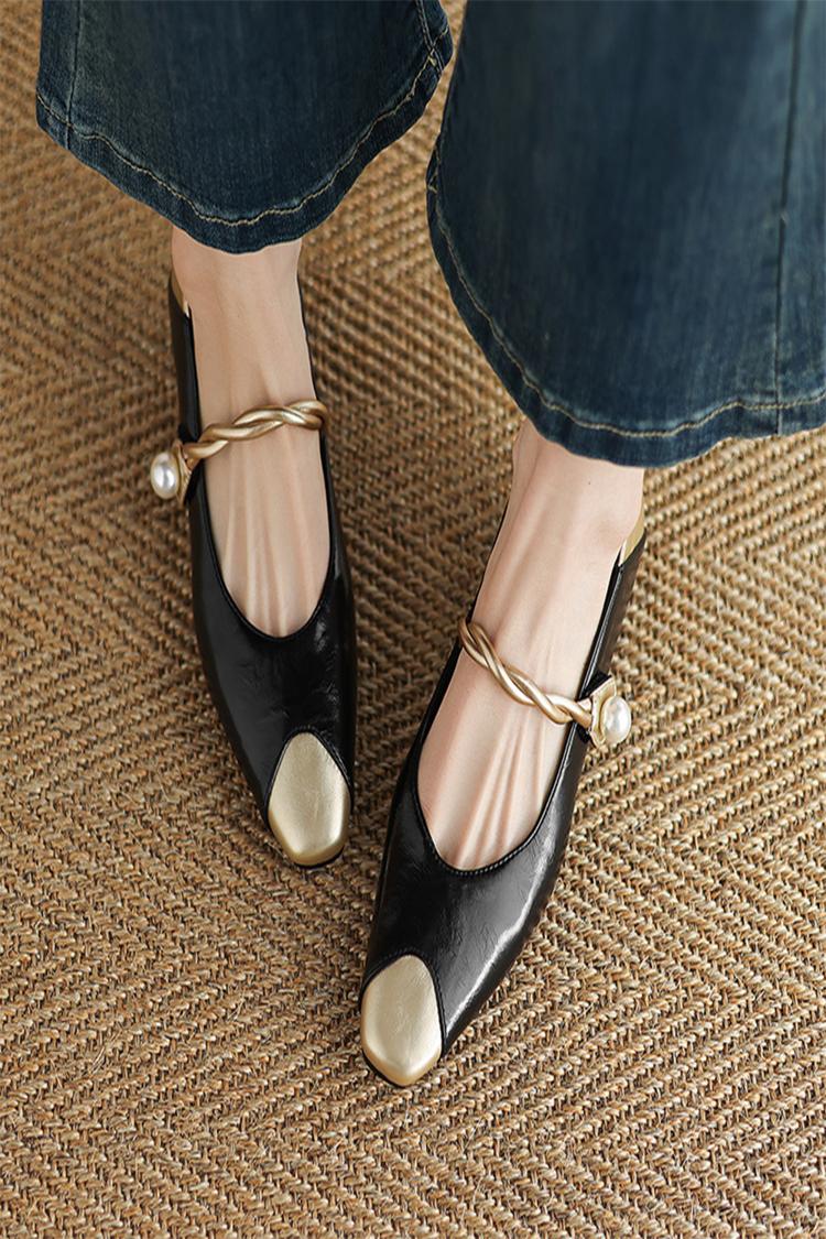 Scarpe con tacco basso, punta quadrata, fibbia con cinturino intrecciato e patchwork metallizzato lucido