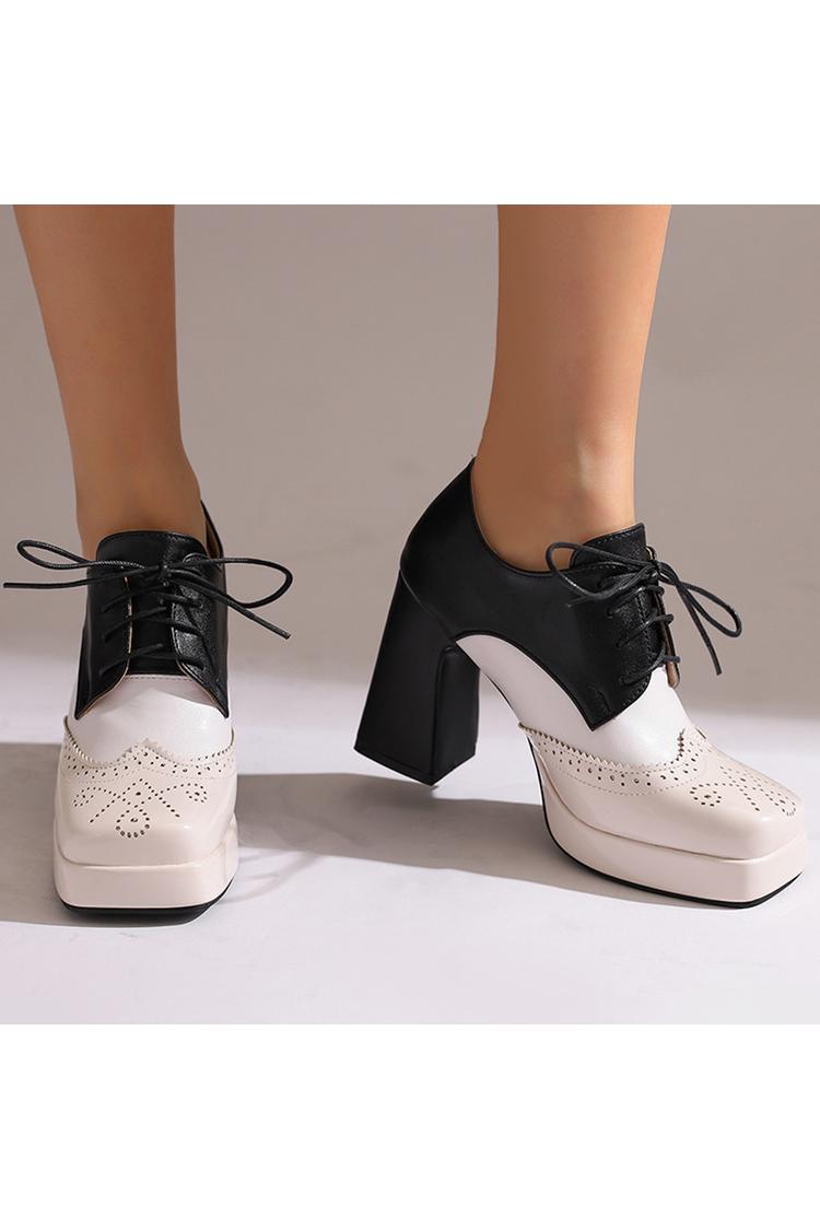 Scarpe con tacco grosso e plateau con lacci e punta quadrata in patchwork colorblock 