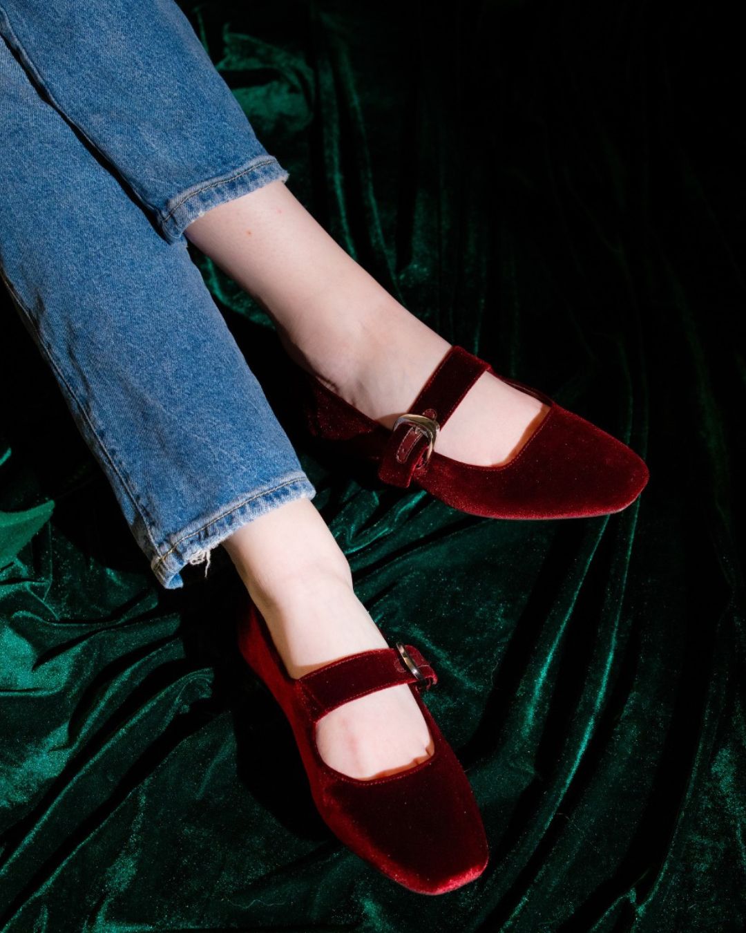 Velours Breite Schnalle Quadratische Zehen Ballerinas [Vorbestellung]