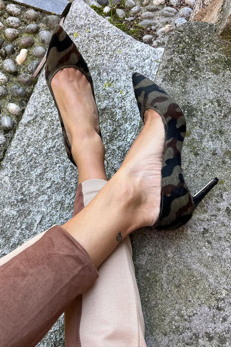 Scarpe con tacco a spillo verde militare con stampa mimetica e punta affilata [Pre-ordine]