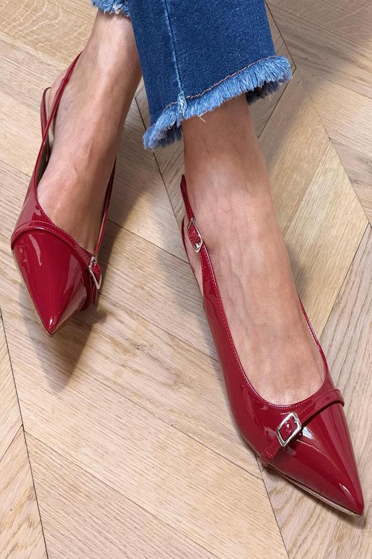 Zeppe rosse con cinturino alla caviglia e fibbia a punta [Pre-ordine]