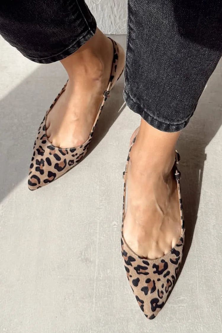 Tacco a spillo color cachi con cinturino alla caviglia e fibbia leopardata [Pre-ordine]