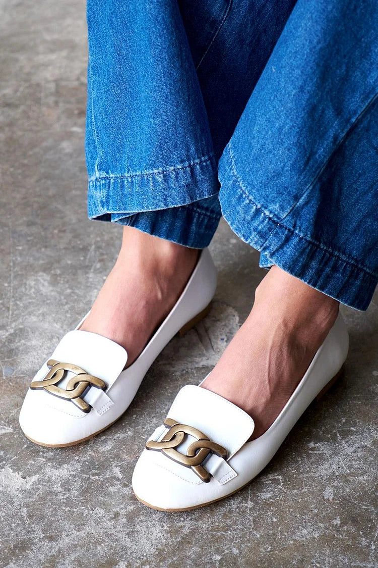 Metallic Chain Decor Round Toe Slip On White Flats