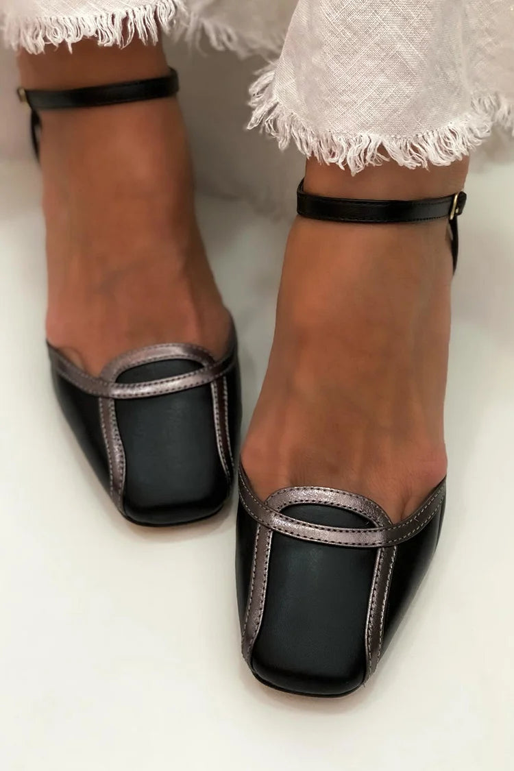 Scarpe con tacco grosso nere, punta quadrata, cinturino alla caviglia con fibbia patchwork