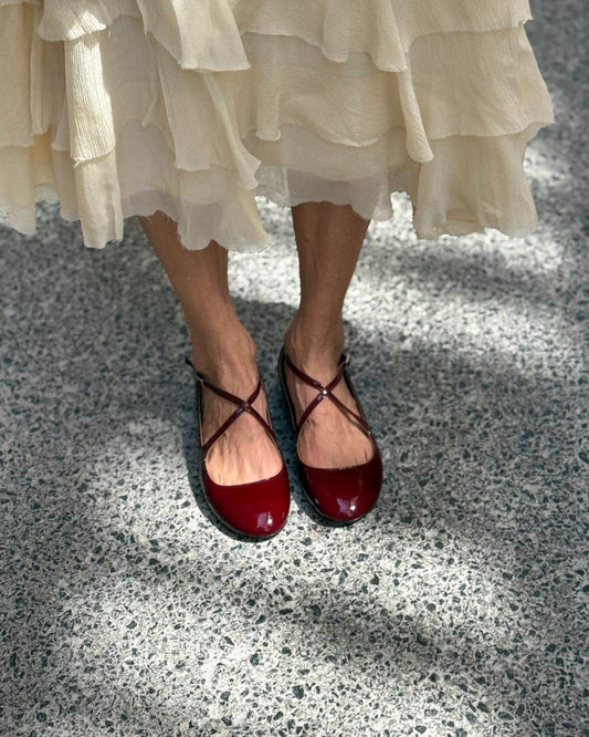 Vintage Burgunder Lack Crisscross Riemchen Mary Jane Ballerinas [Vorbestellung]