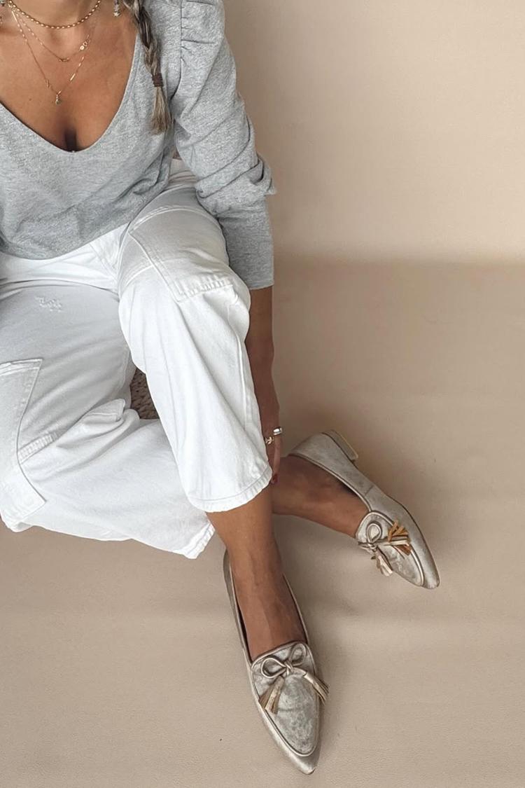 Mocassins à bout pointu décorés de pampilles or clair [Précommande]